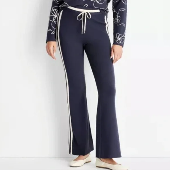 Women's High-Rise Sweater Track Pants - Future Collective, Size: Medium - Picture 1 of 5